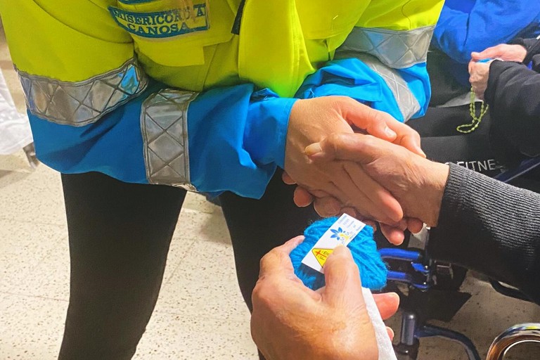 Giornata Mondiale del Malato: i giovani della Misericordia Canosa donano rosari agli ospiti delle case di riposo