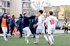 Il Canosa Calcio non sbaglia: batte 2-1 il Brilla Campi e continua ad alimentare le speranze play-off