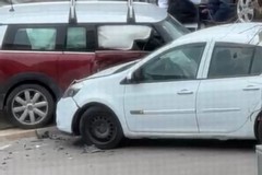 Incidente in via Corsica a Canosa: due auto coinvolte, un ferito