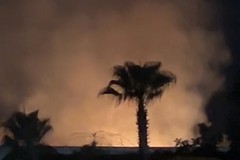 Incendio a Canosa nelle vicinanze del sito archeologico di Pietra Caduta, in zona Costantinopoli