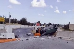 Incidente sulla SP2 Andria-Canosa all’altezza dello svincolo per Montegrosso: veicolo sbatte contro la rotatoria e si ribalta