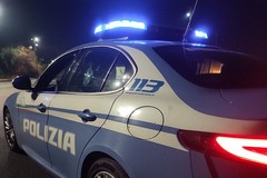 Fugge all’alt della Polizia. Ne scaturisce un inseguimento per le vie cittadine: un arresto
