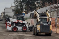 Proseguono a Canosa i lavori di rifacimento del manto stradale in diverse vie cittadine