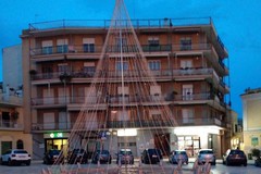 Canosa come Bari: già installate per le vie cittadine le luminarie natalizie