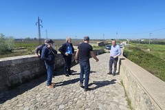 Fiume Ofanto, prossimo alla riapertura il ponte sulla SP2: in abbassamento i livelli dell'acqua