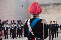Giornata dell’Unità Nazionale e delle Forze Armate, in vetrine le uniformi dei Carabinieri