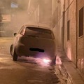 Auto in fiamme a Canosa in via Benedetto Brin
