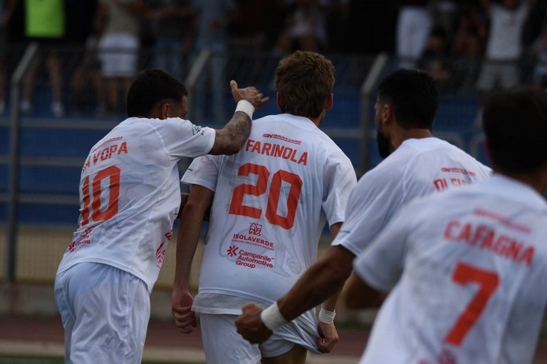 Canosa Calcio, cinquina al Taurisano all'esordio stagionale