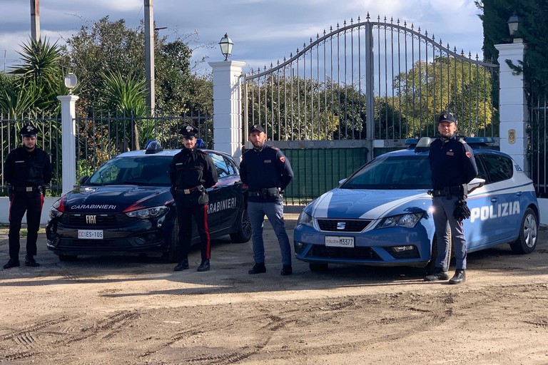 Carabinieri e Polizia Canosa