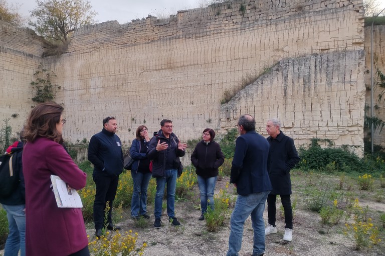 Sopralluogo all’ex discarica COBEMA di Canosa