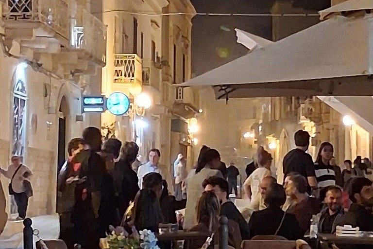 Fuochi d’artificio in strada a Canosa, ferita una bambina