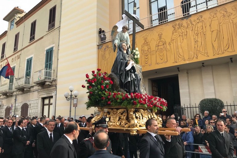 Quando la “Desolata” di Canosa sbarcò al Festival del Cinema di Venezia con Elodie in  “Ti mangio il cuore”