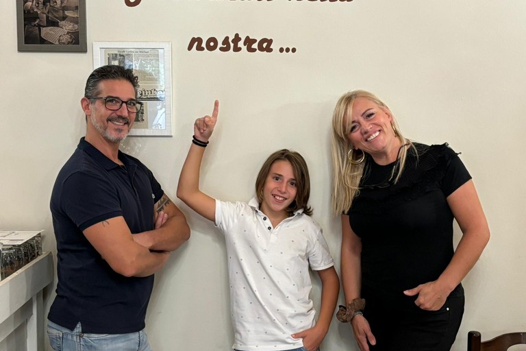 I titolari del Pizzeria Bar Loconia. <span>Foto Sabino Del Latte</span>