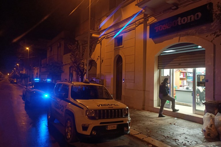 furto corso garibaldi. <span>Foto Sabino Del Latte</span>