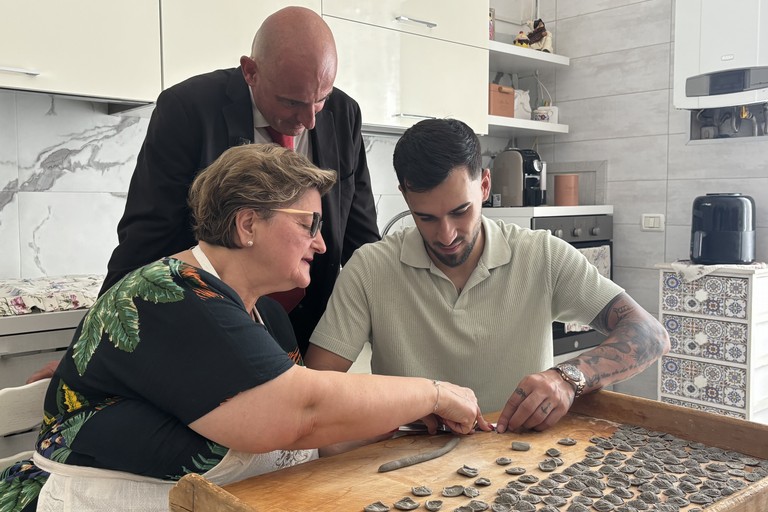 Il Canosa presenta Julen Bernaola fra prodotti tipici locali e ”Benvenuti al Sud”