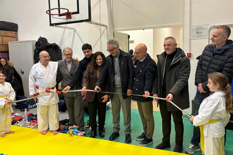 Inaugurata la palestra del plesso scolastico “Enzo De Muro Lomanto”