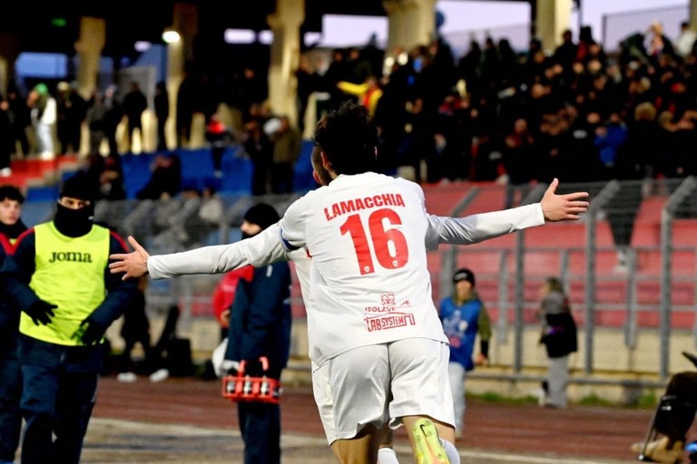 Davide Lamacchia e il Canosa Calcio insieme per la quarta stagione consecutiva
