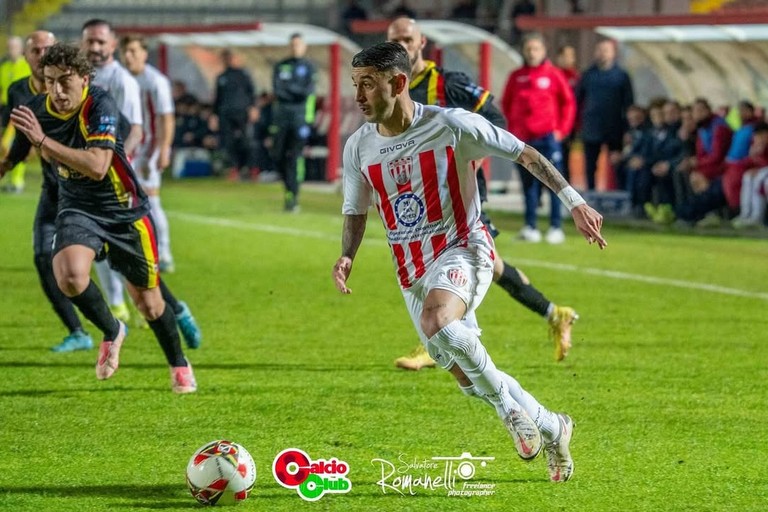 Canosa Calcio, “Zorro è in città”: il primo colpo di mercato è Vito Lavopa