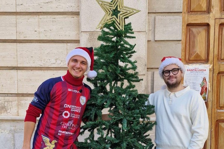 L’associazione "Switch-On” dona un Albero di Natale al Centro Storico