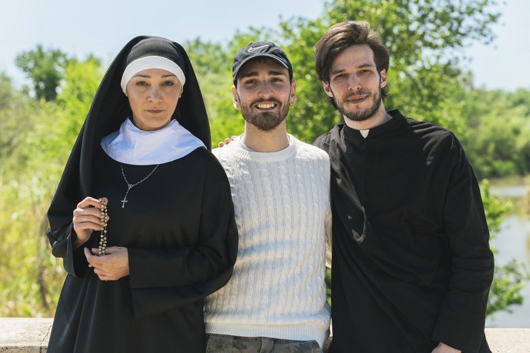 Il regista Arcieri trionfa al World Film Festival di Cannes con “Ombre nella Fede” girato nelle campagne di Canosa